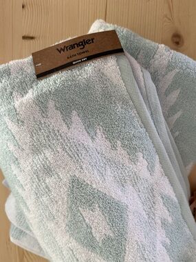 Set of TWO NWT Wrangler Aztec print bath towel